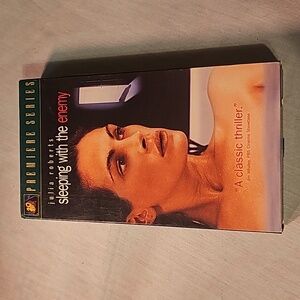 Julia Roberts sleeping with the enemy vhs tape movie vintage